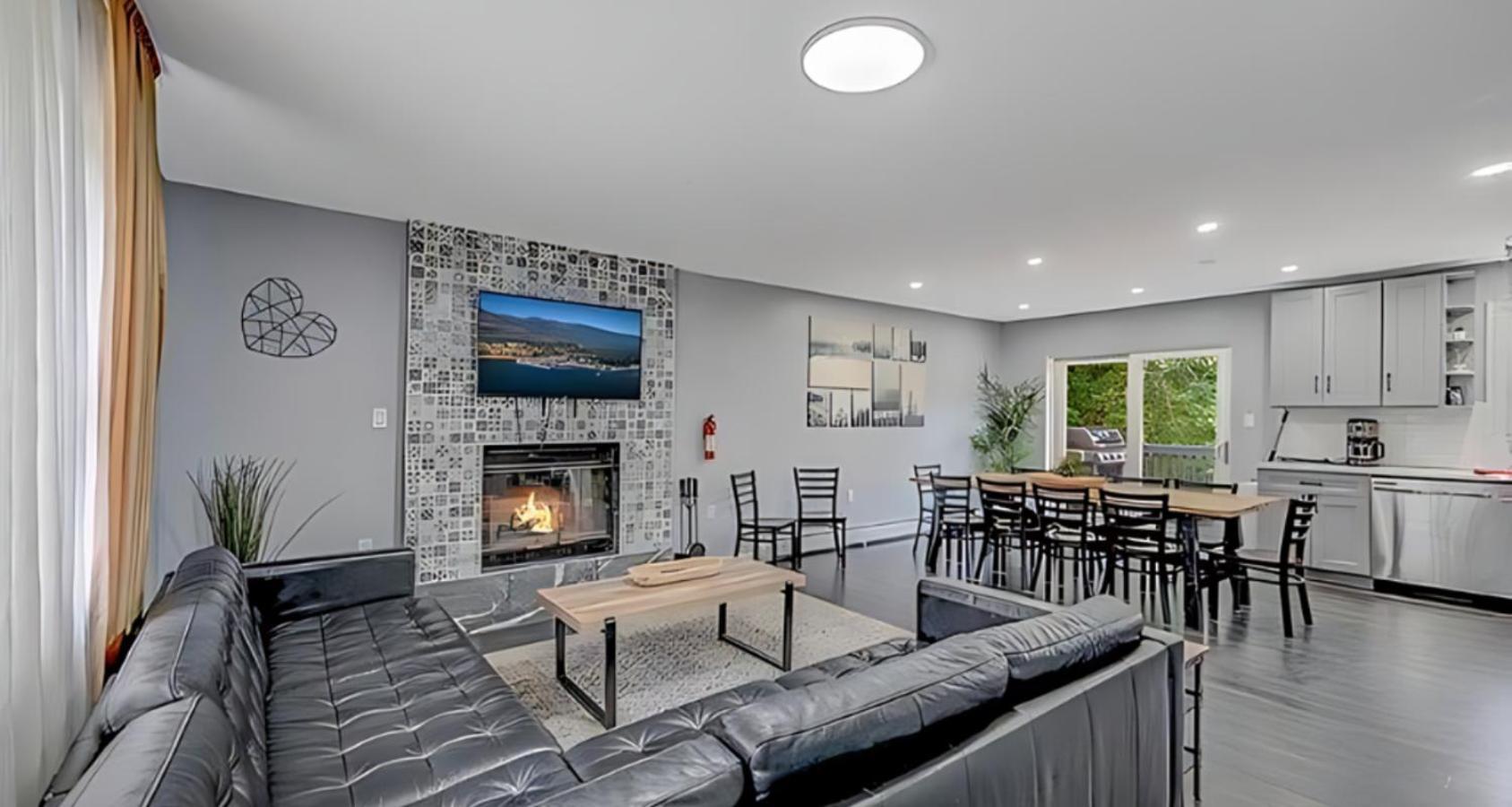 Peaceful Pocono Home With Hot Tub, Gym, & Office Long Pond エクステリア 写真