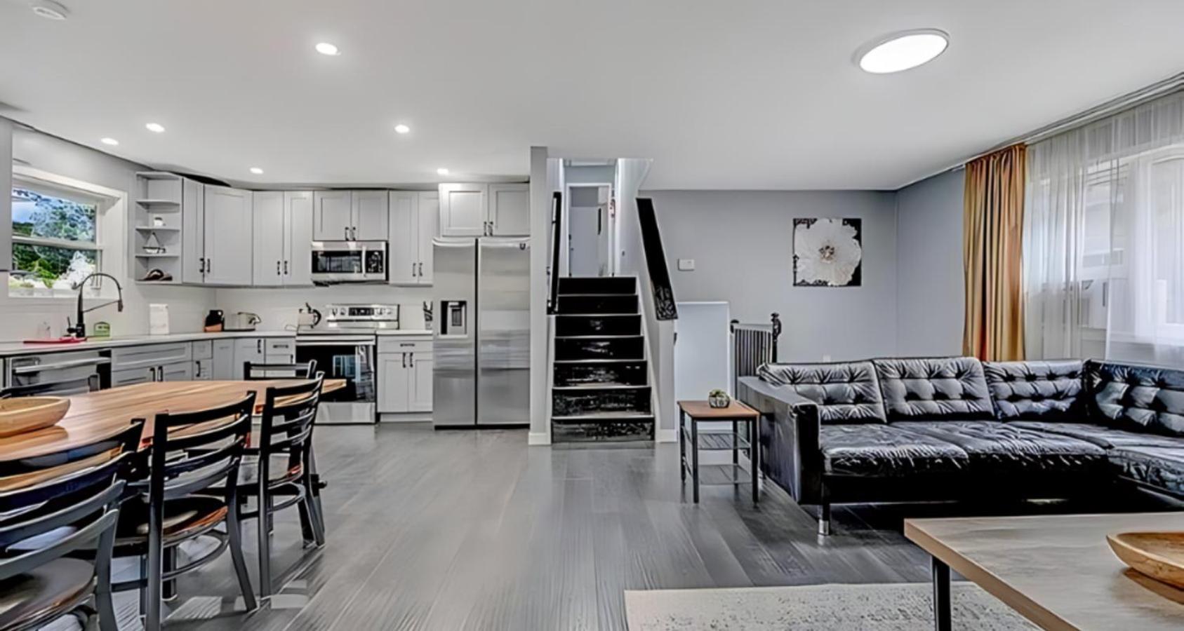 Peaceful Pocono Home With Hot Tub, Gym, & Office Long Pond エクステリア 写真